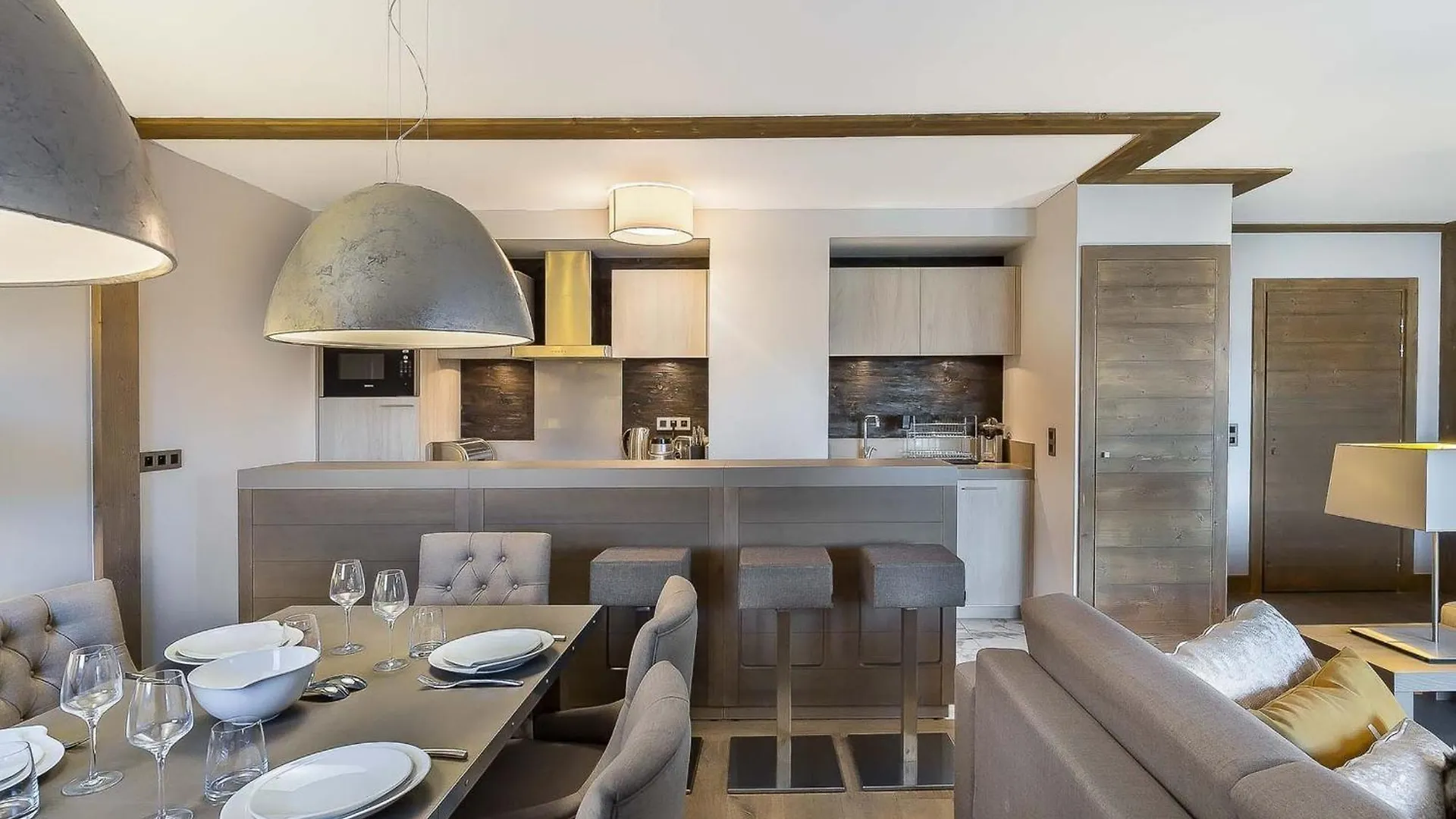 Appartement 4 Pieces Avec Balcon, A 100M Des Pistes, Centre Courchevel Village - Fr-1-562-19 França